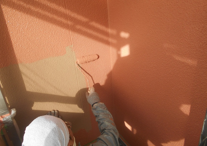 サイディング外壁ガイナ塗装中2回目