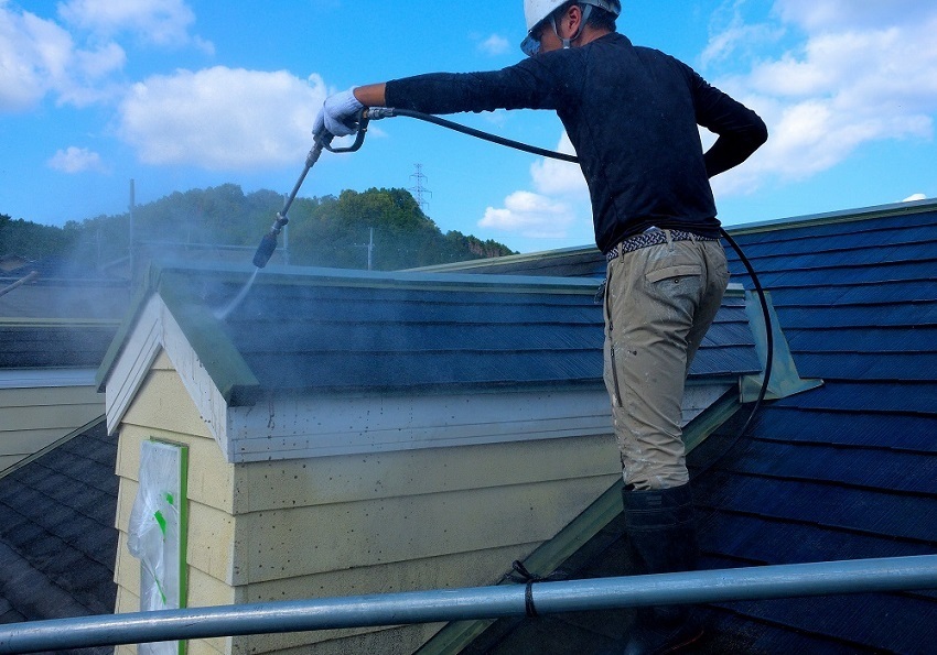 カラーベスト屋根の高圧洗浄
