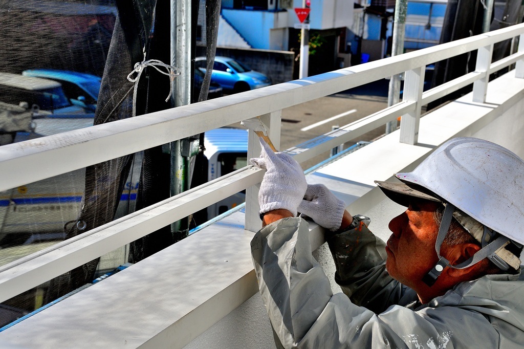 ベランダ手摺塗装