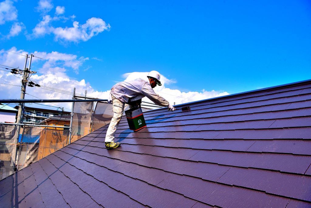 西宮市小松町で屋根の中・上塗り
