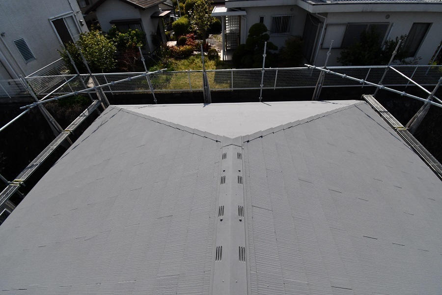 ガイナ 屋根塗装完工