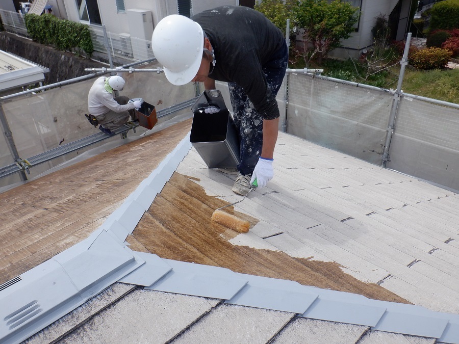 1回目の屋根シーラー塗装