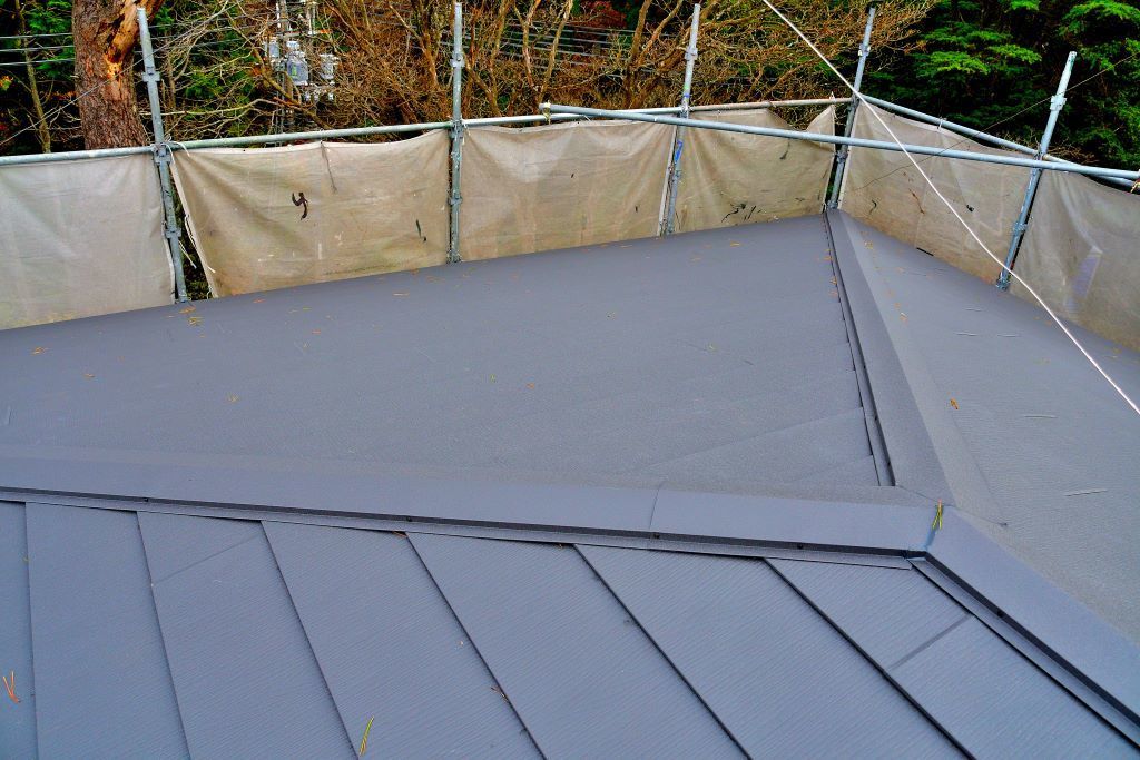 屋根のカバー工法完成