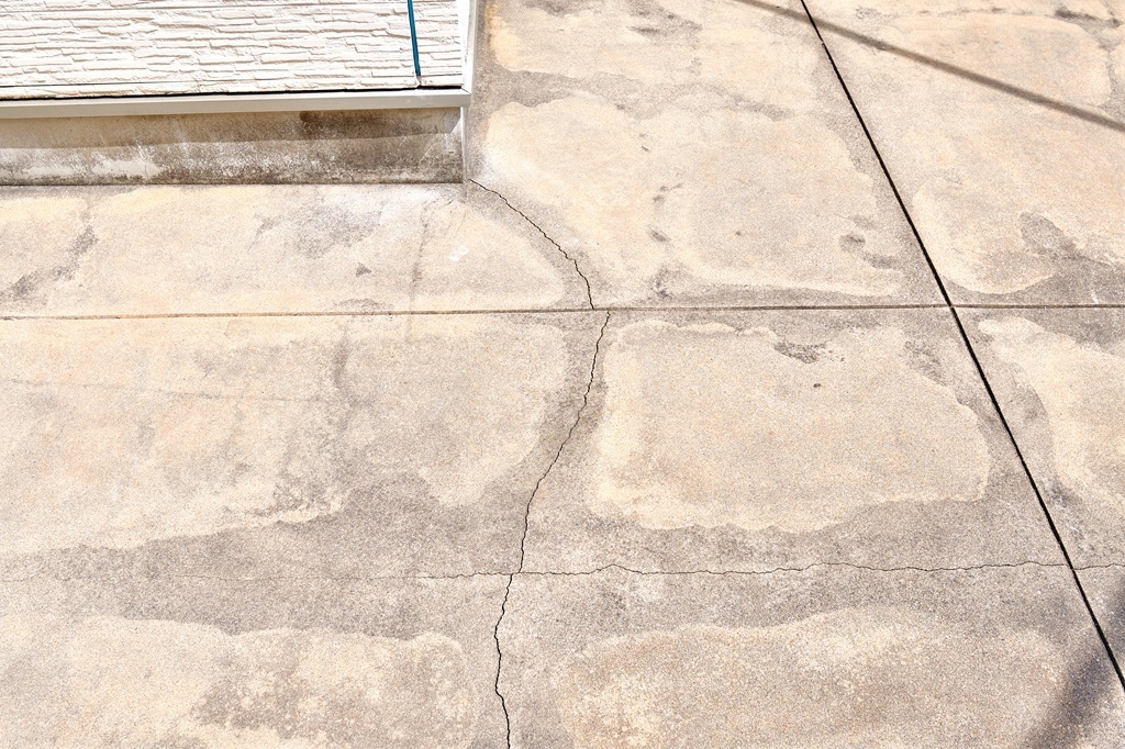 屋上土間のクラック