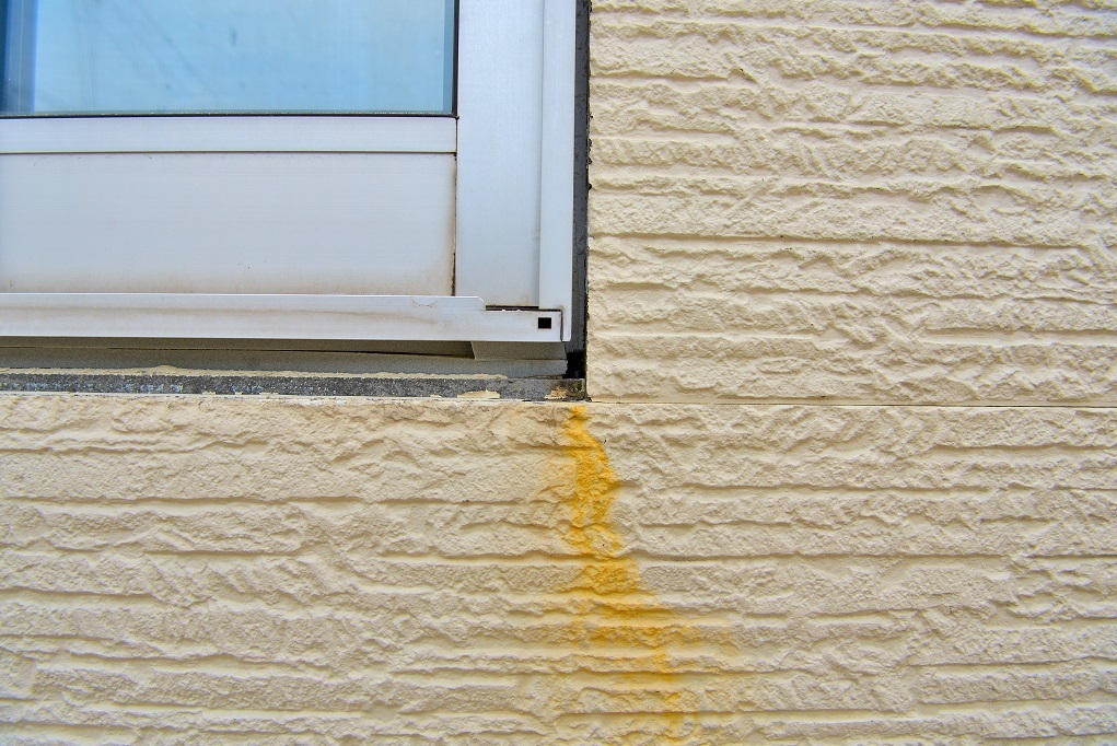 窓枠の雨漏り
