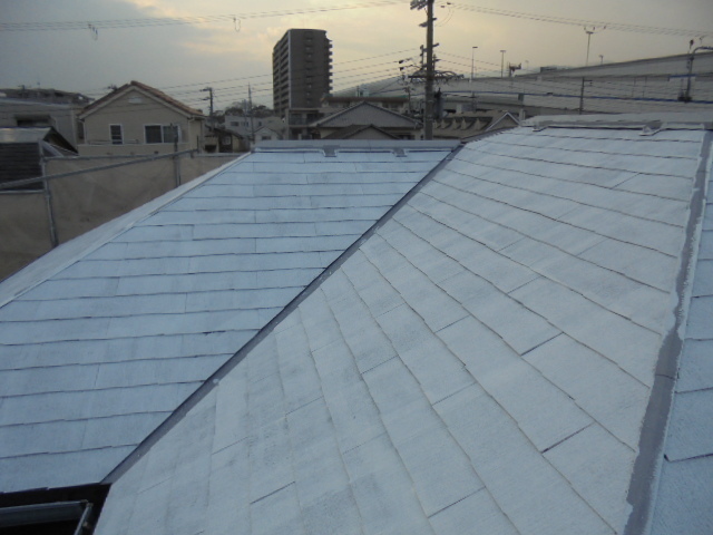 カラーベスト屋根下塗り1回目塗装後