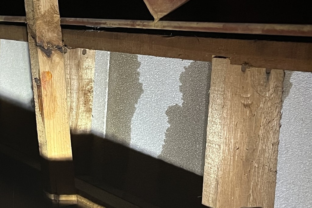 ALC目地からの雨漏り