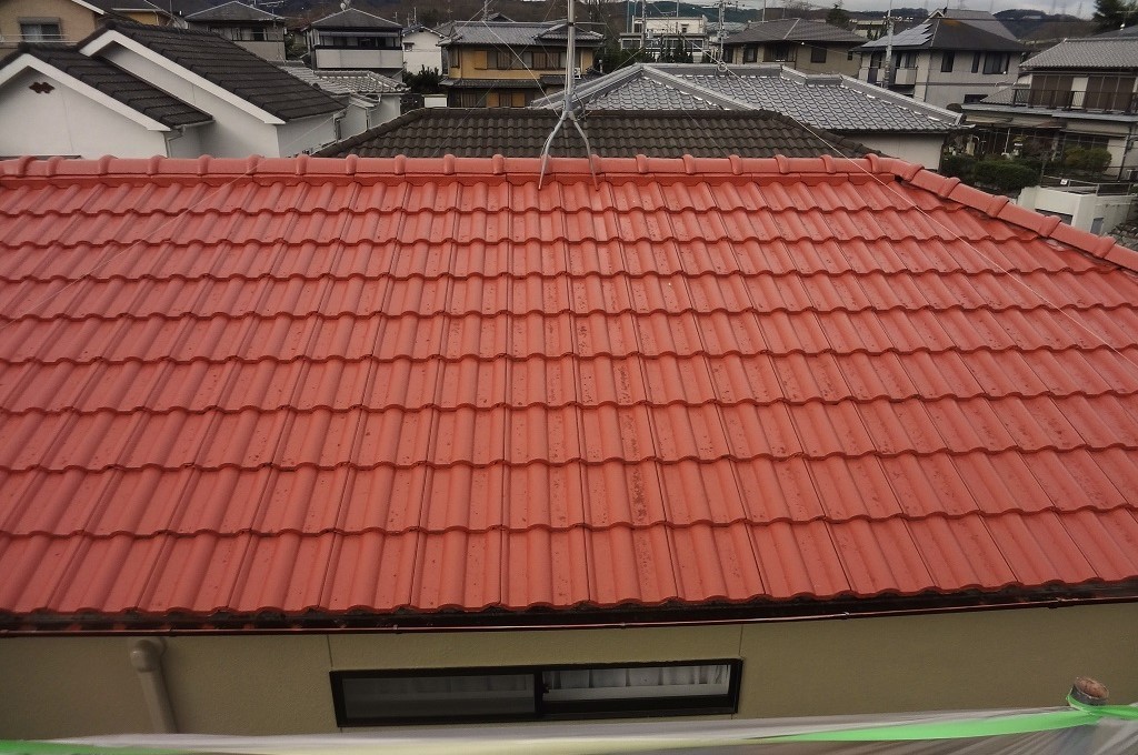 高圧洗浄不足のモニエル瓦屋根