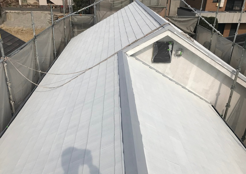 カラーベスト屋根下塗り塗装2回目