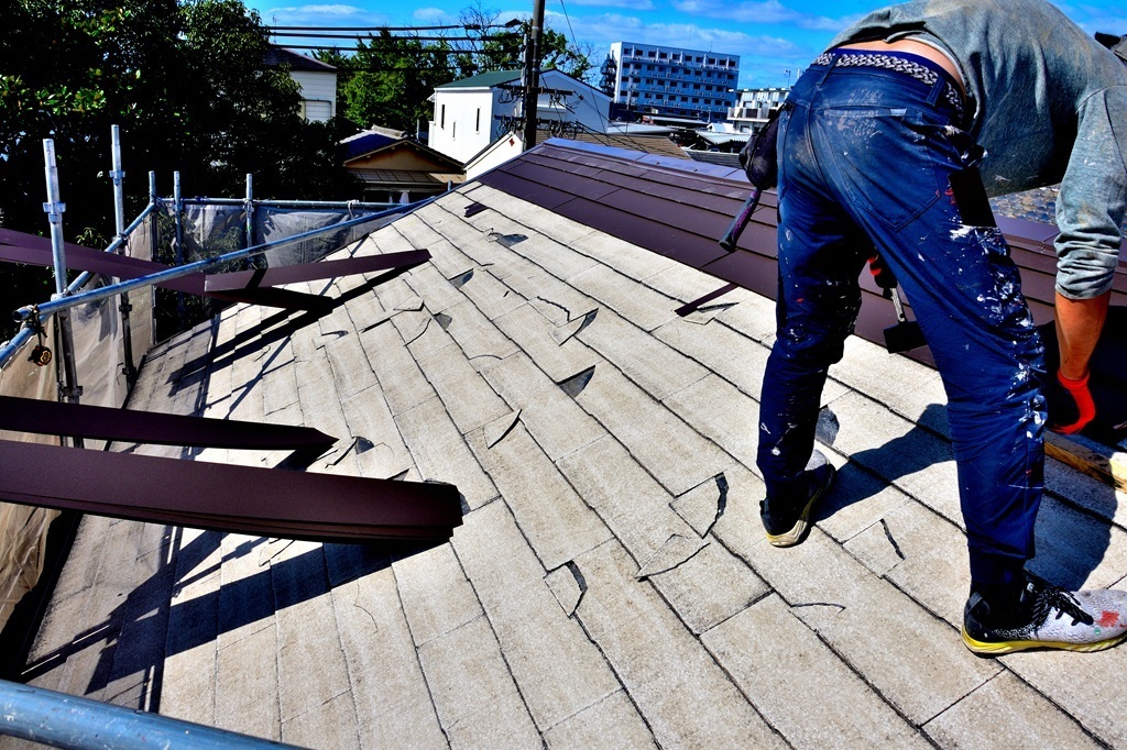 塗装出来ない屋根材について