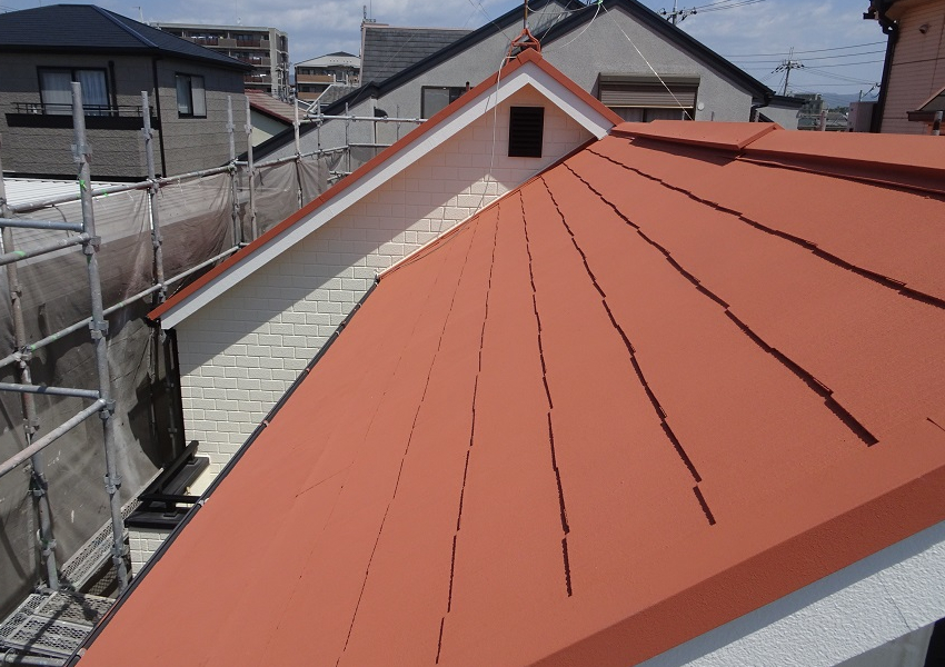 屋根ガイナ塗装完成