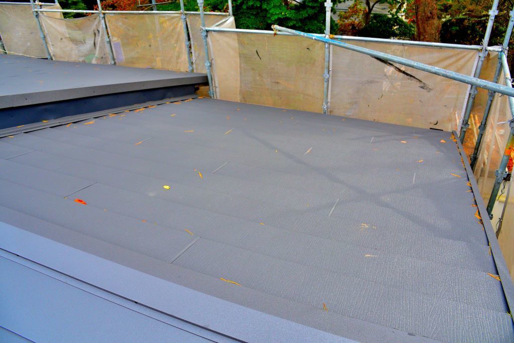 屋根のカバー工法完成