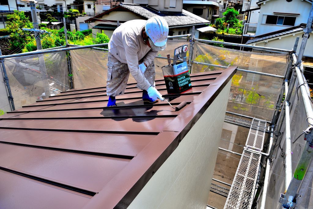 屋根上塗り